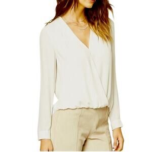 NWOT Forever 21 Off-White Cross Front Faux Surplice Wrap Blouse. Size M.